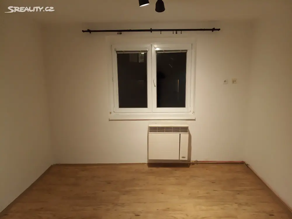 Pronájem bytu 1+kk 23 m², Na Popluží, Ústí nad Labem - Klíše