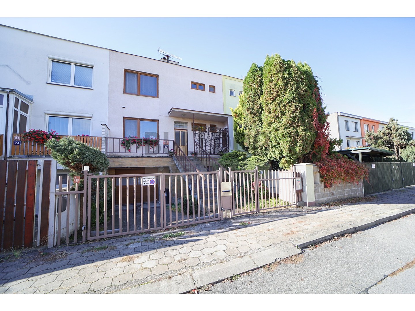 Prodej  rodinného domu 210 m², pozemek 400 m², Zlenická, Praha 10 - Uhříněves