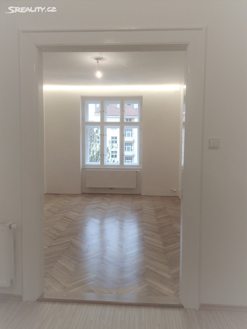 Pronájem bytu 1+1 48 m², Korunní, Praha 3 - Vinohrady