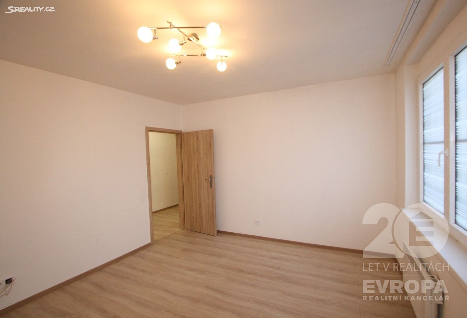 Pronájem bytu 1+1 34 m², Biskupcova, Praha 3 - Žižkov