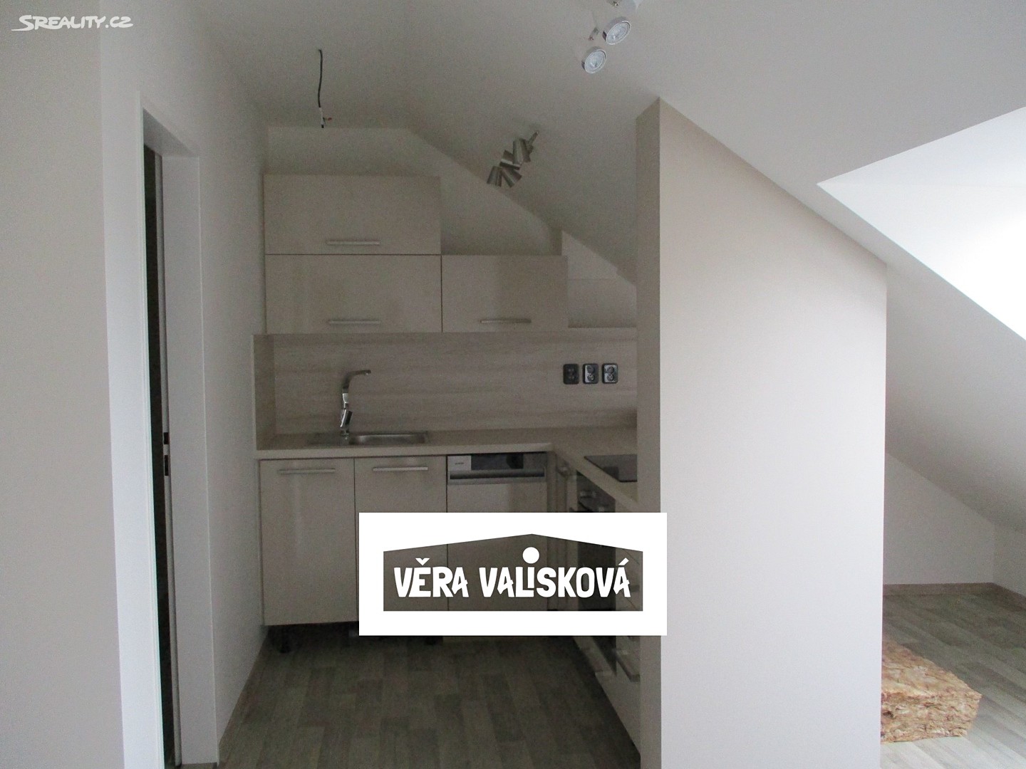 Pronájem bytu 1+kk 40 m² (Podkrovní), Kroměříž, okres Kroměříž