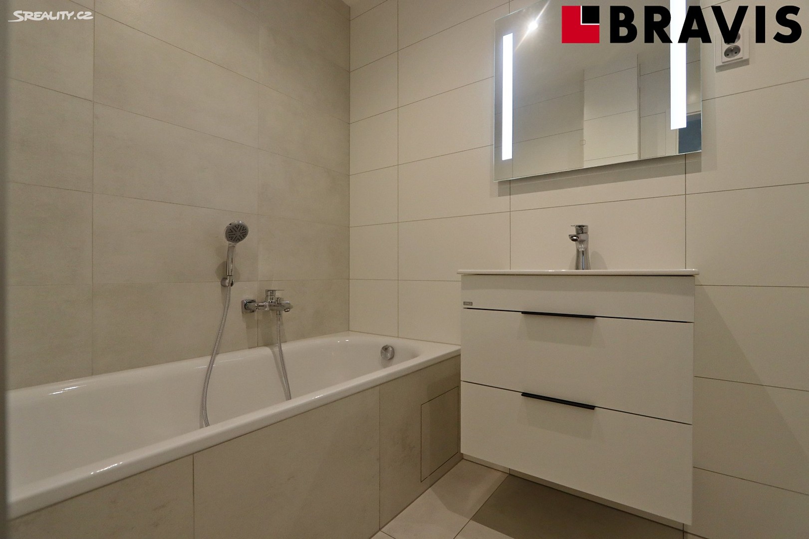 Pronájem bytu 3+1 75 m², Fillova, Brno - Lesná