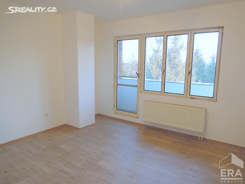 Pronájem bytu 3+kk 68 m² (Podkrovní), K Dolánkám, Český Brod