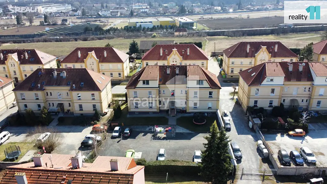 Prodej bytu 2+1 40 m², Plzeňská, Králův Dvůr - Počaply