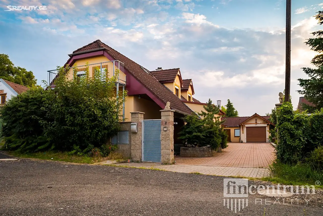 Prodej  rodinného domu 371 m², pozemek 4 501 m², Ratenice, okres Kolín