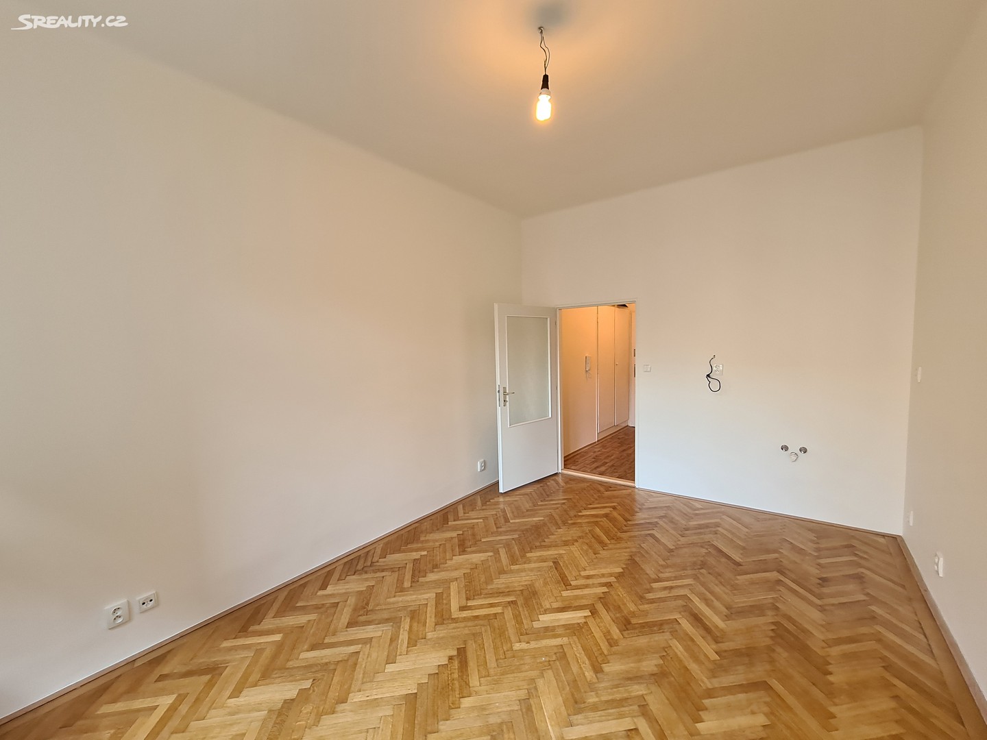 Pronájem bytu 1+kk 25 m², Sokolská, Praha 2 - Nové Město