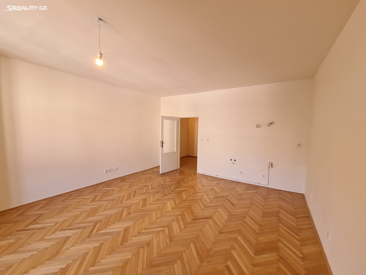 Pronájem bytu 1+kk 35 m², Rejskova, Praha 2 - Vinohrady