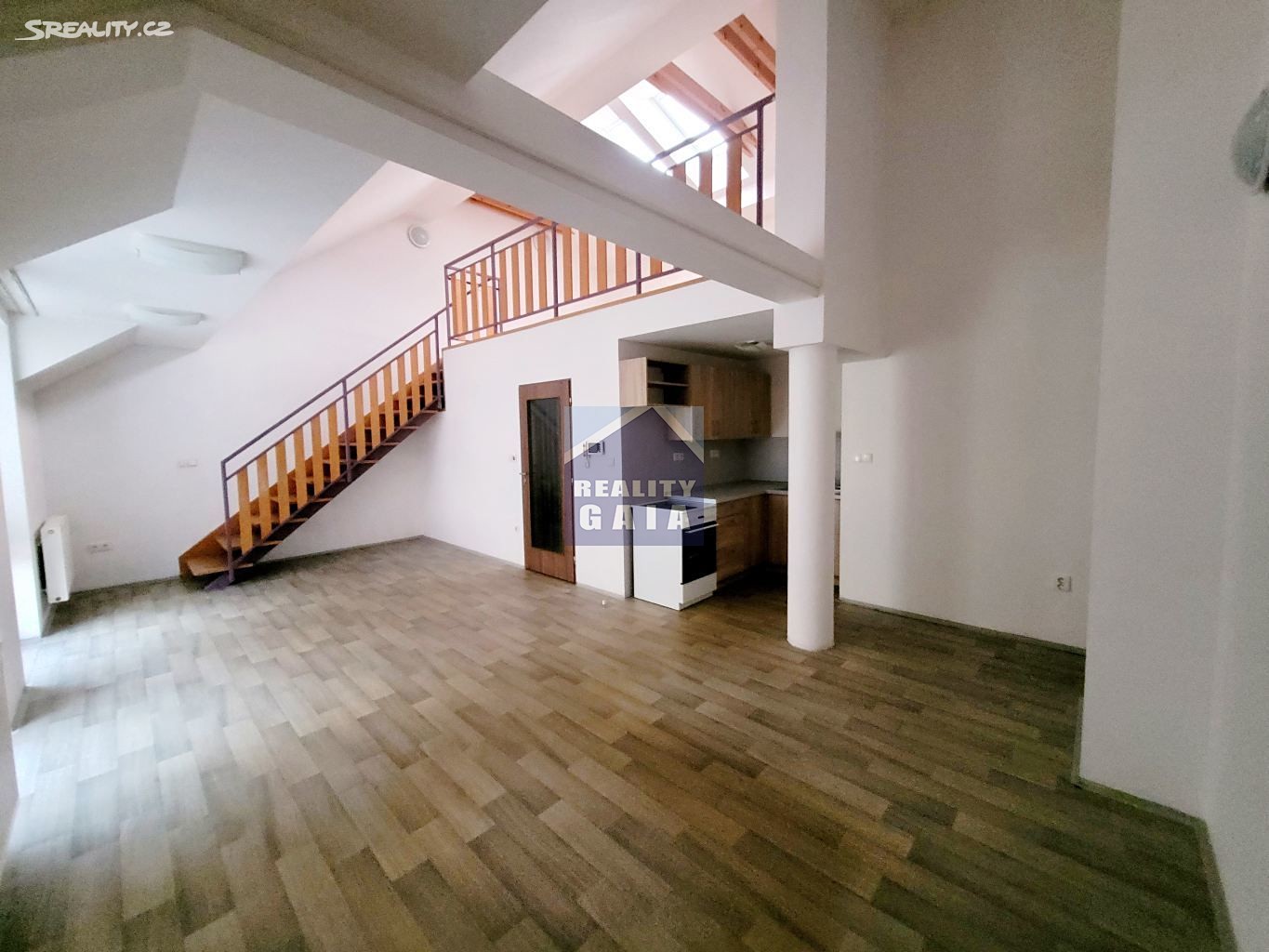 Pronájem bytu 1+kk 66 m², Sokolovská, Veselí nad Moravou