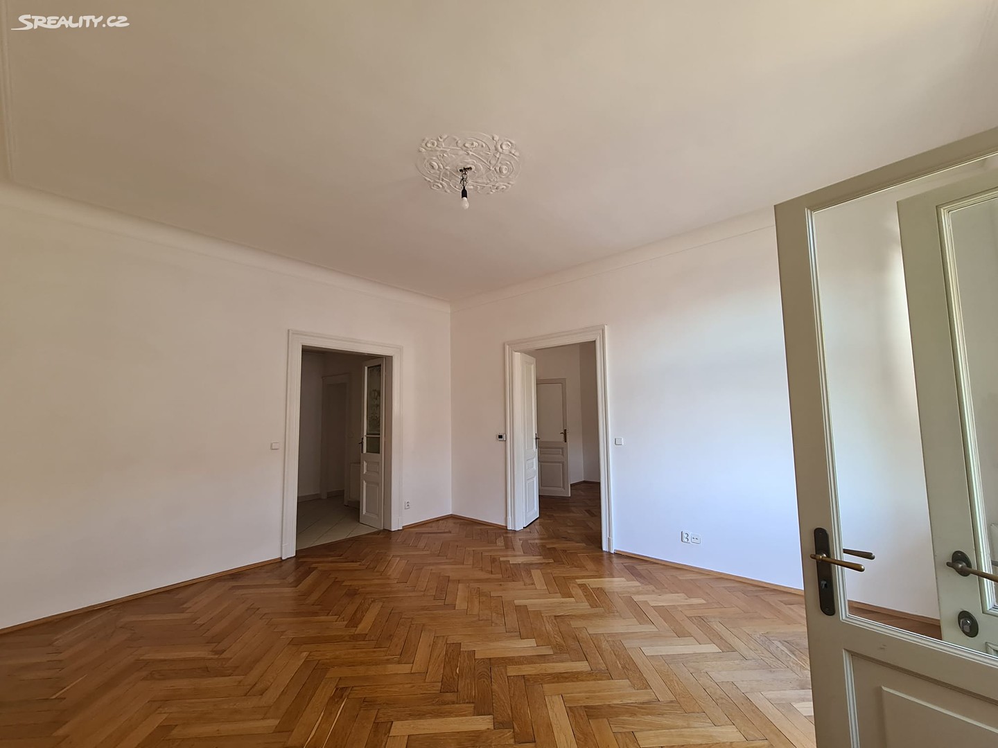 Pronájem bytu 2+1 81 m², Trojická, Praha 2 - Nové Město