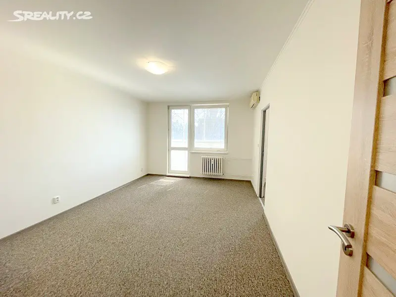 Pronájem bytu 2+kk 40 m², Višňovce, Hulín