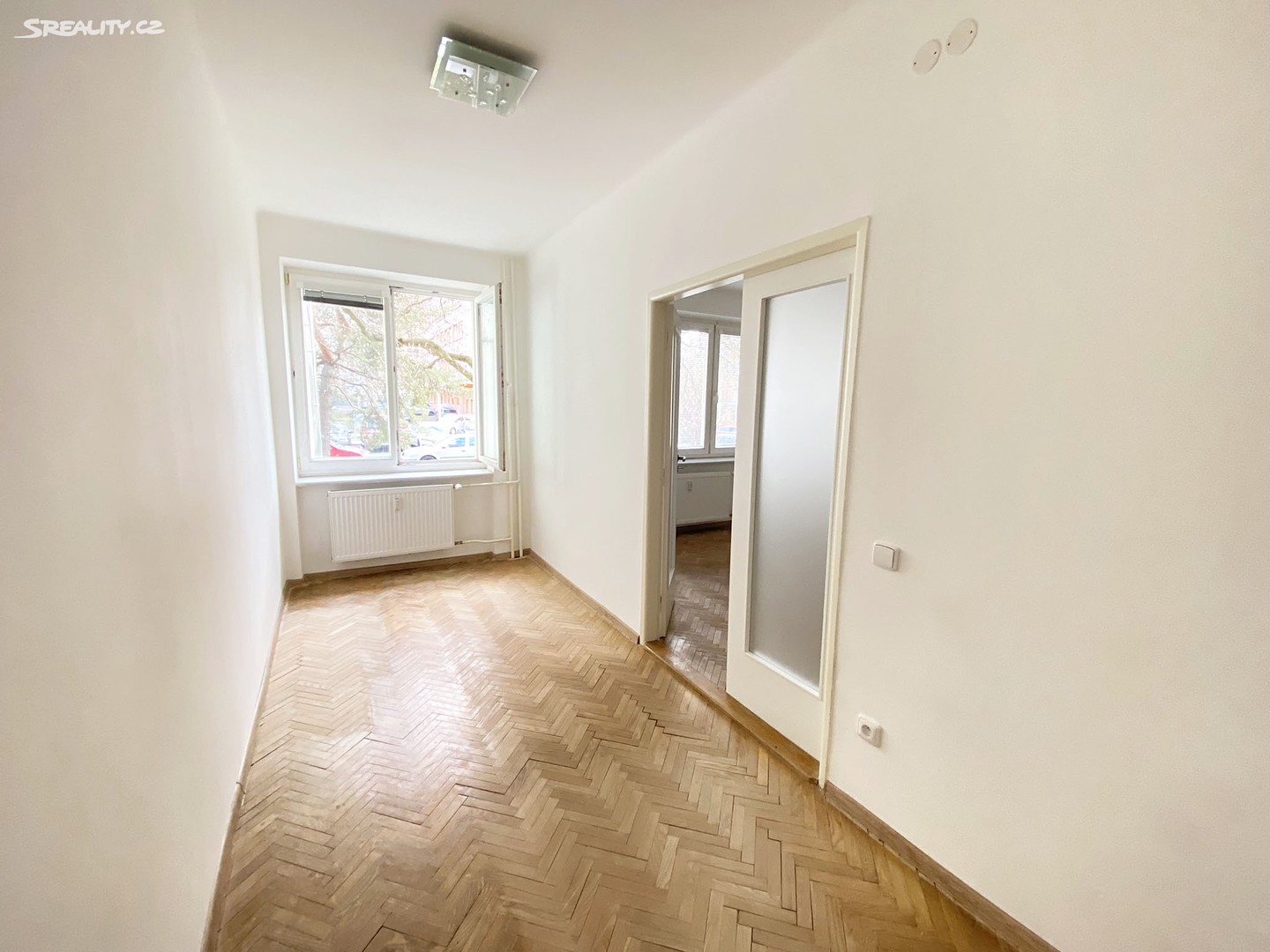 Pronájem bytu 2+1 48 m², Na okraji, Praha 6 - Veleslavín