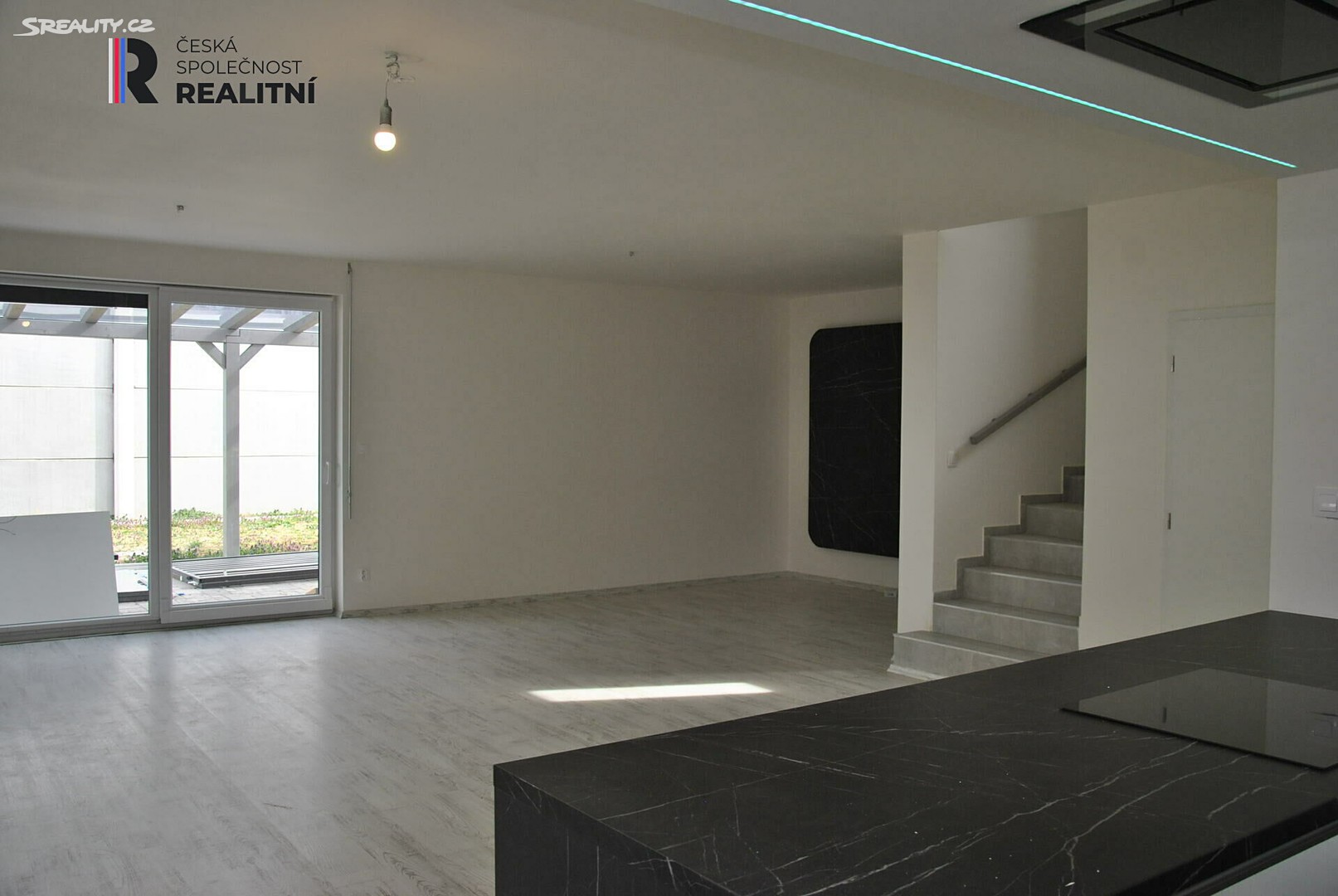 Prodej  rodinného domu 160 m², pozemek 436 m², Čtvrtě, Holasice