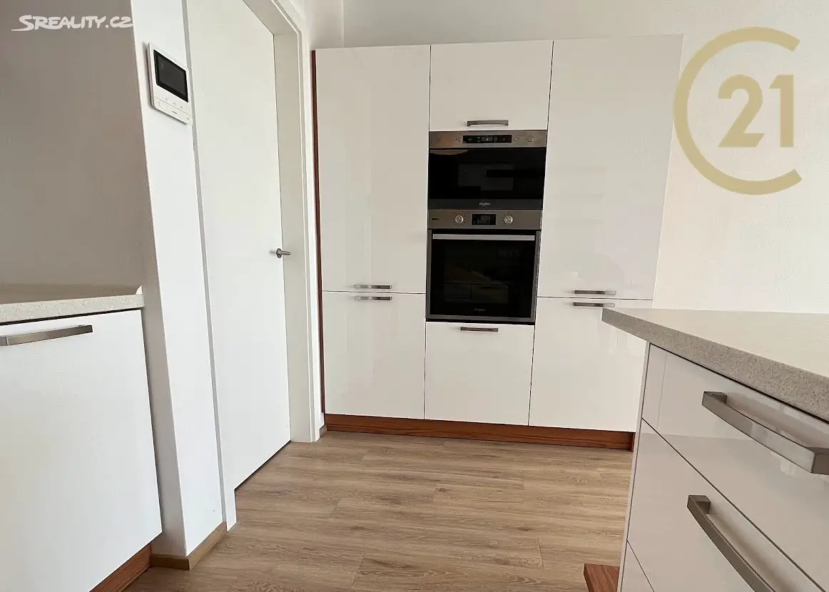 Pronájem bytu 1+kk 66 m², Kotkova, Znojmo