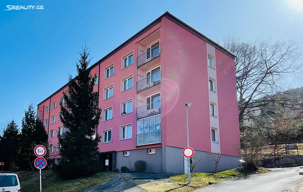 Pronájem bytu 4+1 84 m², V Podhájí, Ústí nad Labem - Bukov