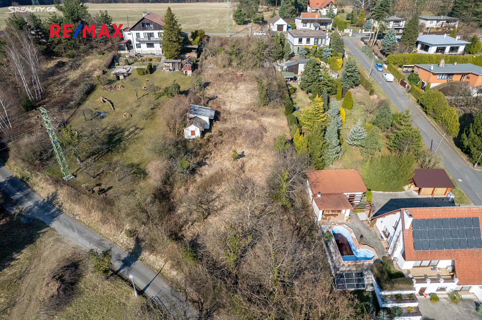 Prodej  stavebního pozemku 2 485 m², Týnec nad Labem, okres Kolín