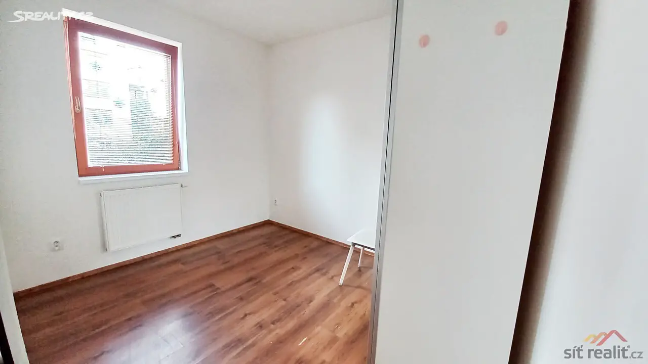 Pronájem bytu 1+kk 36 m², Prorektorská, Praha 10 - Malešice