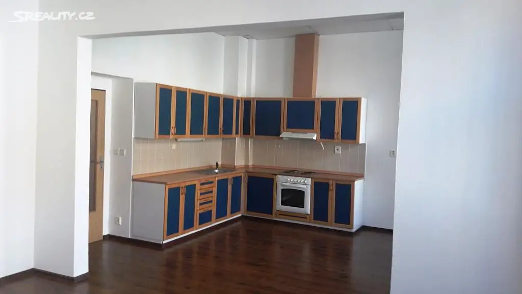 Pronájem bytu 2+1 75 m², Moravská, Karlovy Vary