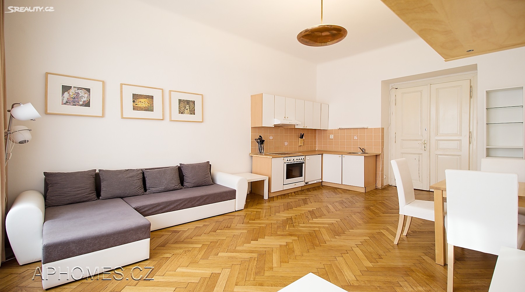 Pronájem bytu 2+kk 50 m², Korunní, Praha 2 - Vinohrady