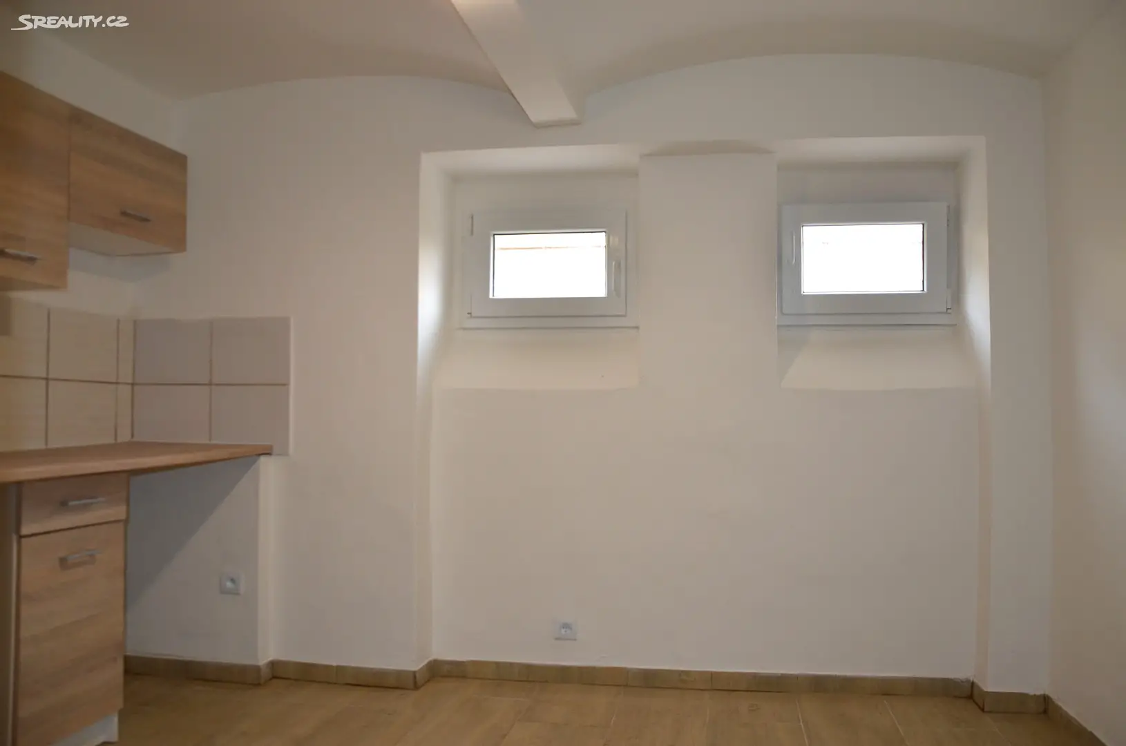 Pronájem bytu 1+kk 14 m², Na dlouhém lánu, Praha 6 - Vokovice