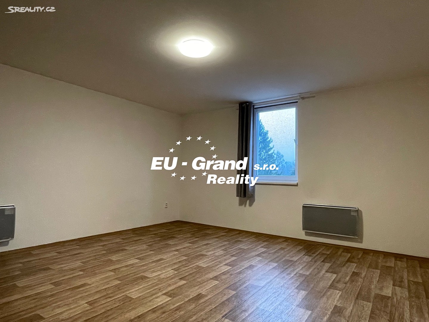 Pronájem bytu 1+kk 35 m², Nezvalova, Varnsdorf