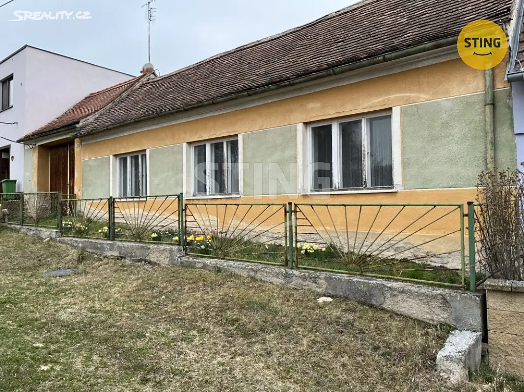 Prodej  rodinného domu 90 m², pozemek 373 m², Hluboké Mašůvky, okres Znojmo