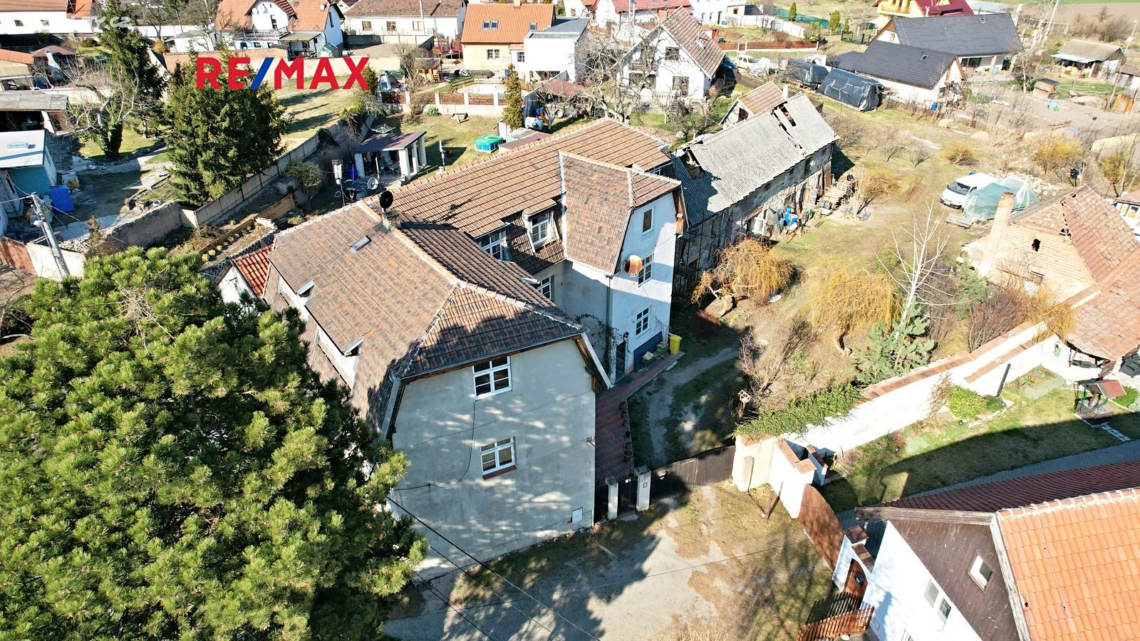 Prodej  vícegeneračního domu 403 m², pozemek 1 827 m², Vraňany - Mlčechvosty, okres Mělník