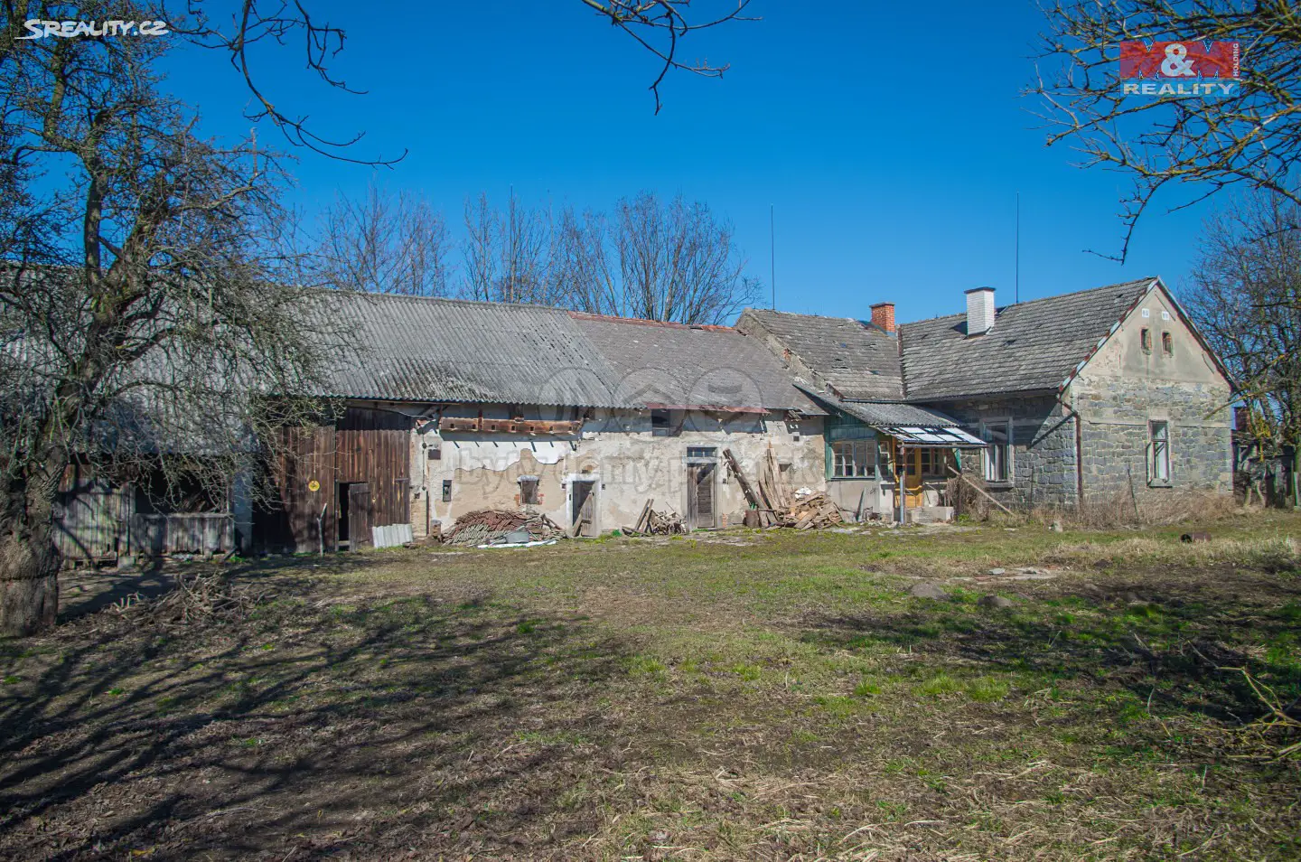 Prodej  zemědělské usedlosti 758 m², pozemek 65 453 m², Vrchotovy Janovice - Šebáňovice, okres Benešov
