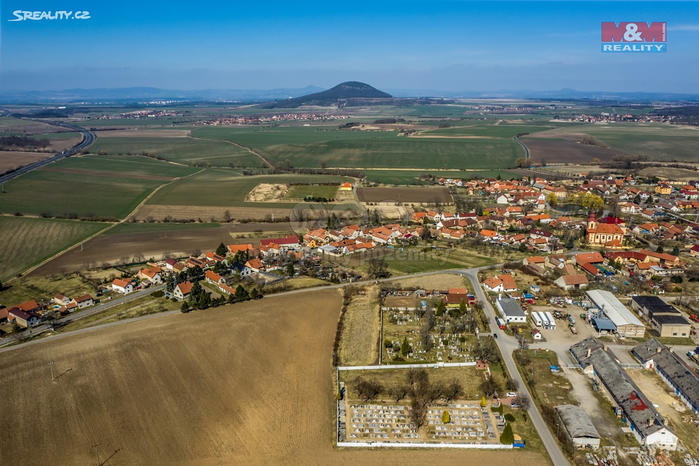 Prodej  stavebního pozemku 800 m², Ledčice, okres Mělník
