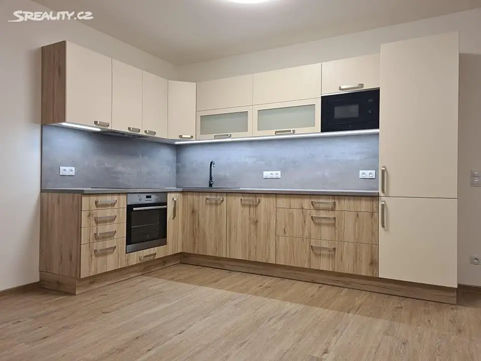 Pronájem bytu 1+kk 42 m², České Vrbné, České Budějovice - České Budějovice 2