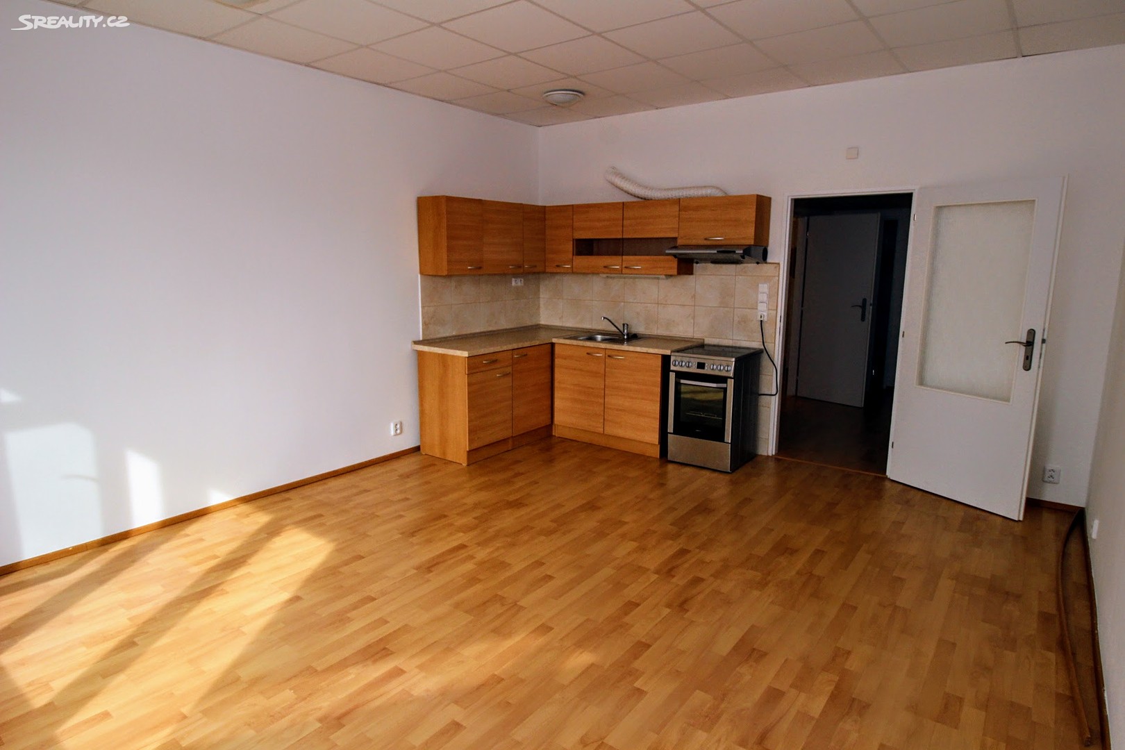 Pronájem bytu 1+kk 35 m², Jakutská, Praha - Vršovice