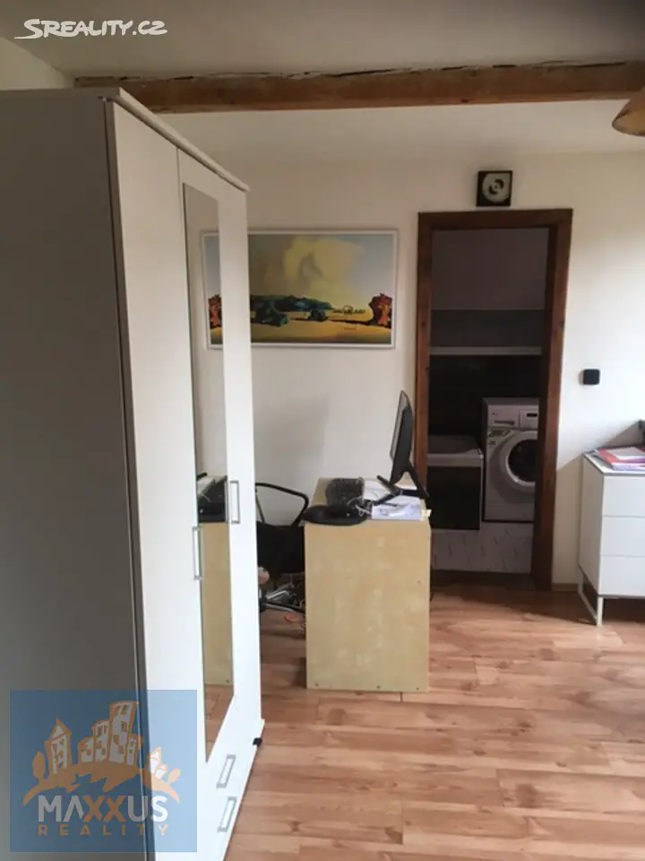 Pronájem bytu 2+kk 35 m², Úpická, Praha 9 - Dolní Počernice