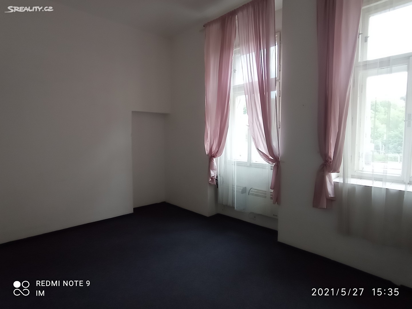 Prodej bytu 1+kk 24 m², Plzeňská, Praha 5 - Košíře