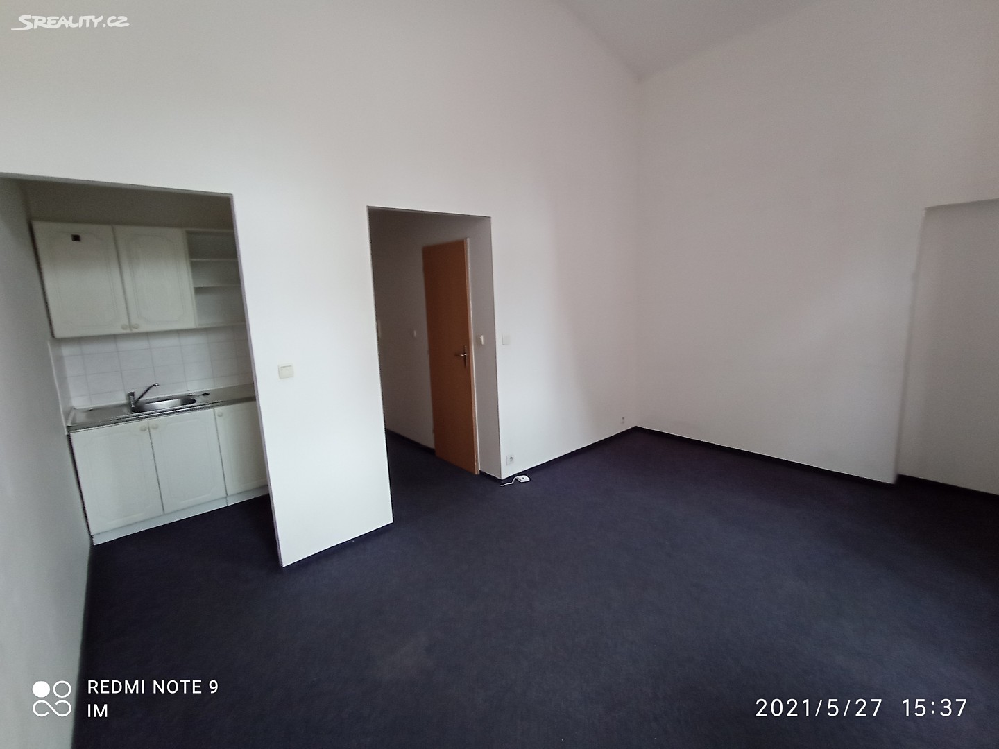 Prodej bytu 1+kk 24 m², Plzeňská, Praha 5 - Košíře
