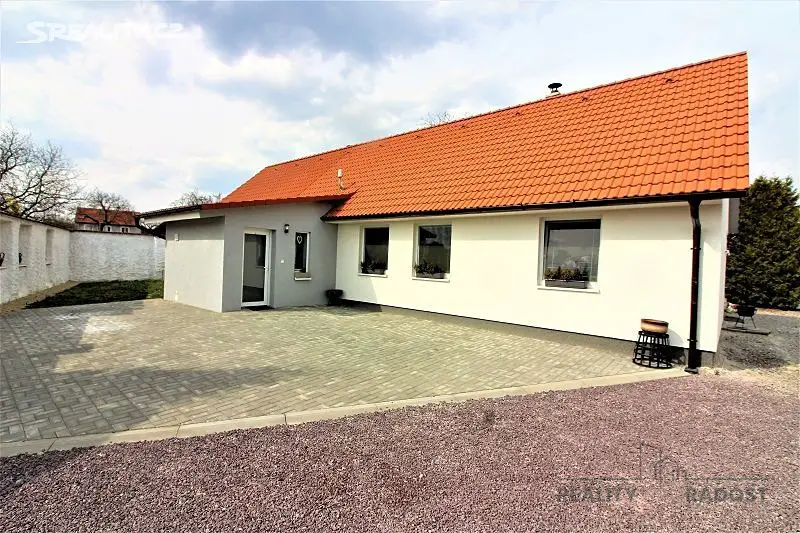 Prodej  rodinného domu 300 m², pozemek 2 375 m², Okrajová, Hnanice