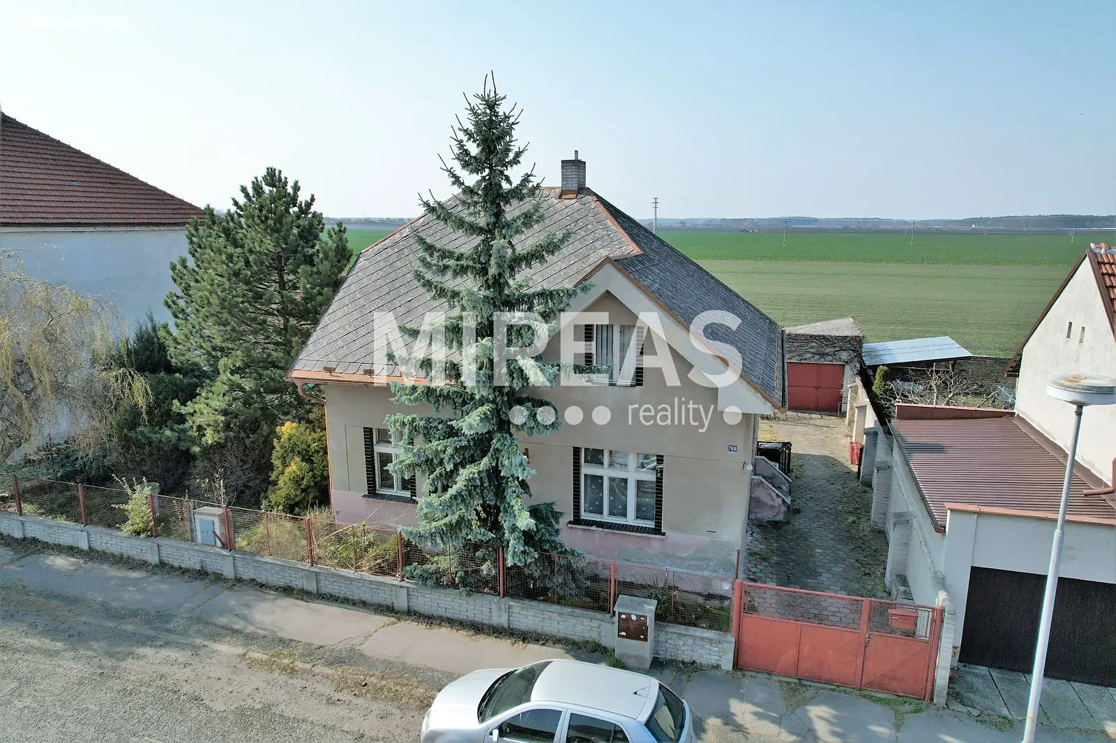 Prodej  rodinného domu 143 m², pozemek 595 m², Rašínova, Sadská