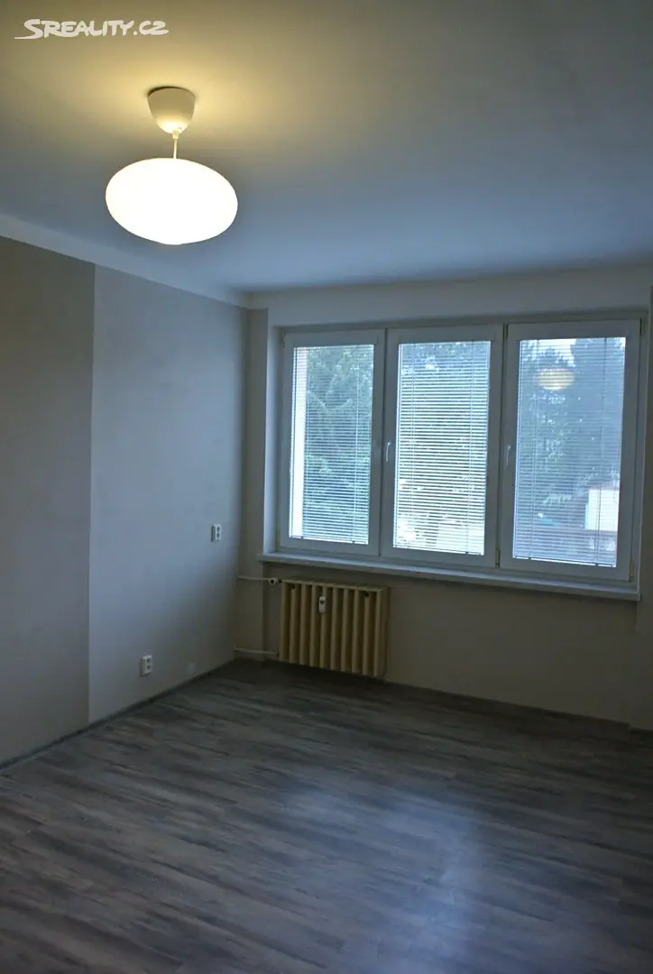 Pronájem bytu 2+1 56 m², SPC G, Krnov - Pod Cvilínem