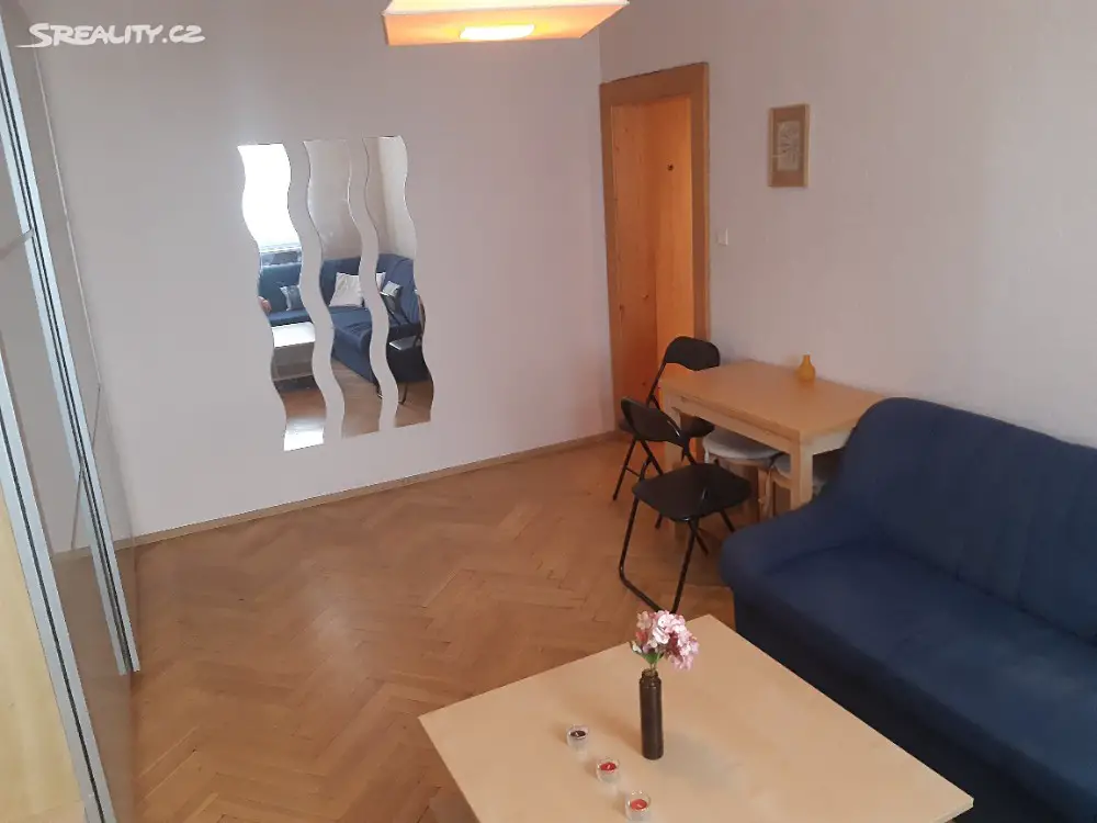 Pronájem bytu 2+kk 36 m², V úžlabině, Praha 10 - Strašnice