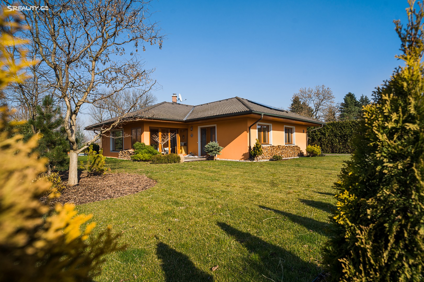 Prodej  rodinného domu 205 m², pozemek 2 498 m², Dolany, okres Pardubice