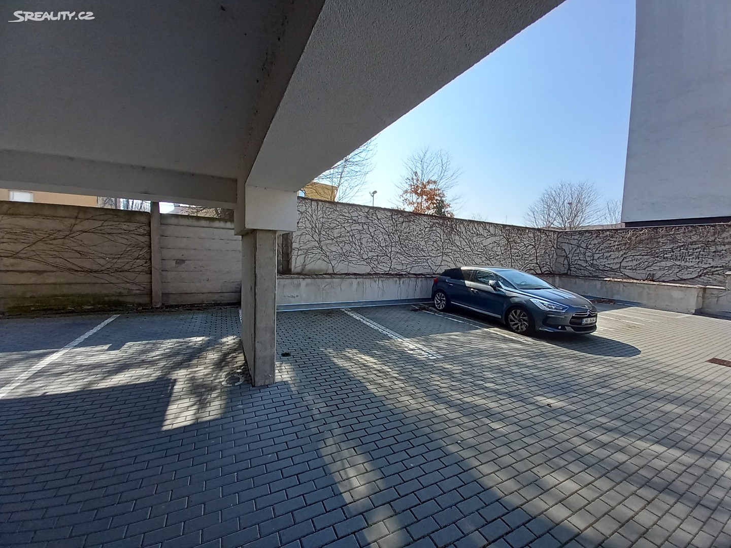Pronájem bytu 1+kk 40 m², Černá cesta, Olomouc - Klášterní Hradisko