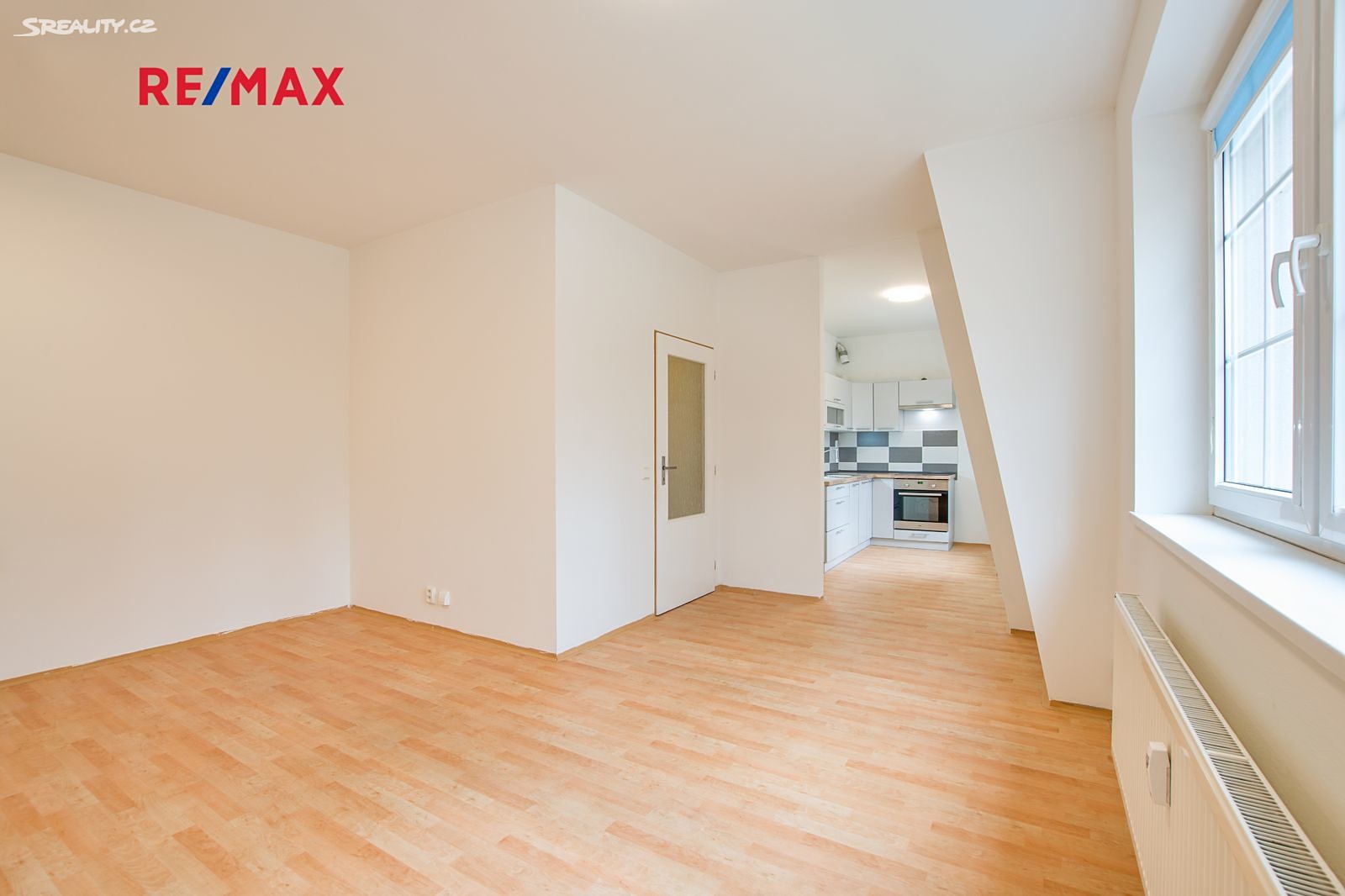 Prodej bytu 1+kk 47 m², Hlavní, Aš