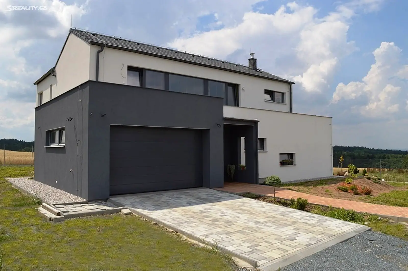 Prodej  rodinného domu 239 m², pozemek 1 049 m², Radějovice, okres Praha-východ