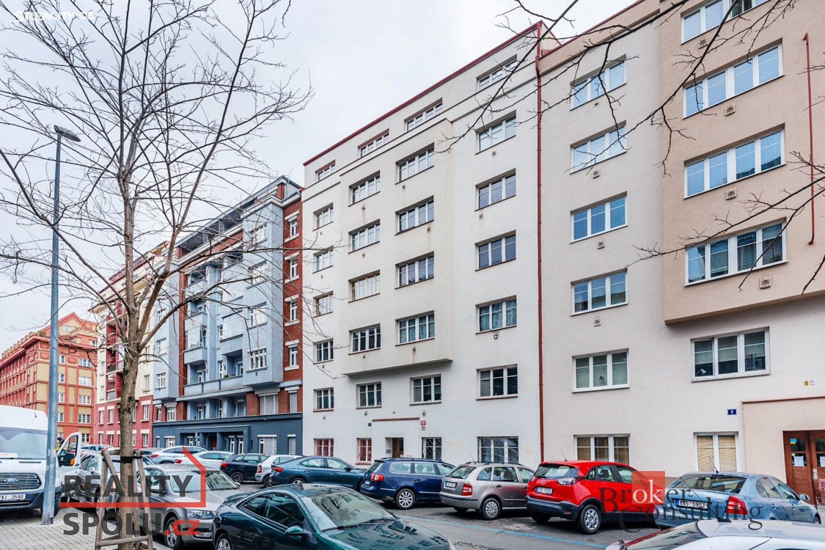 Prodej bytu 2+1 43 m², U garáží, Praha 7 - Holešovice