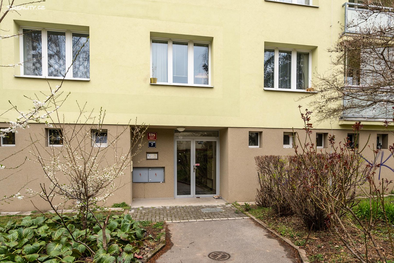 Prodej bytu 2+1 60 m², Zvolská, Praha 4 - Kamýk