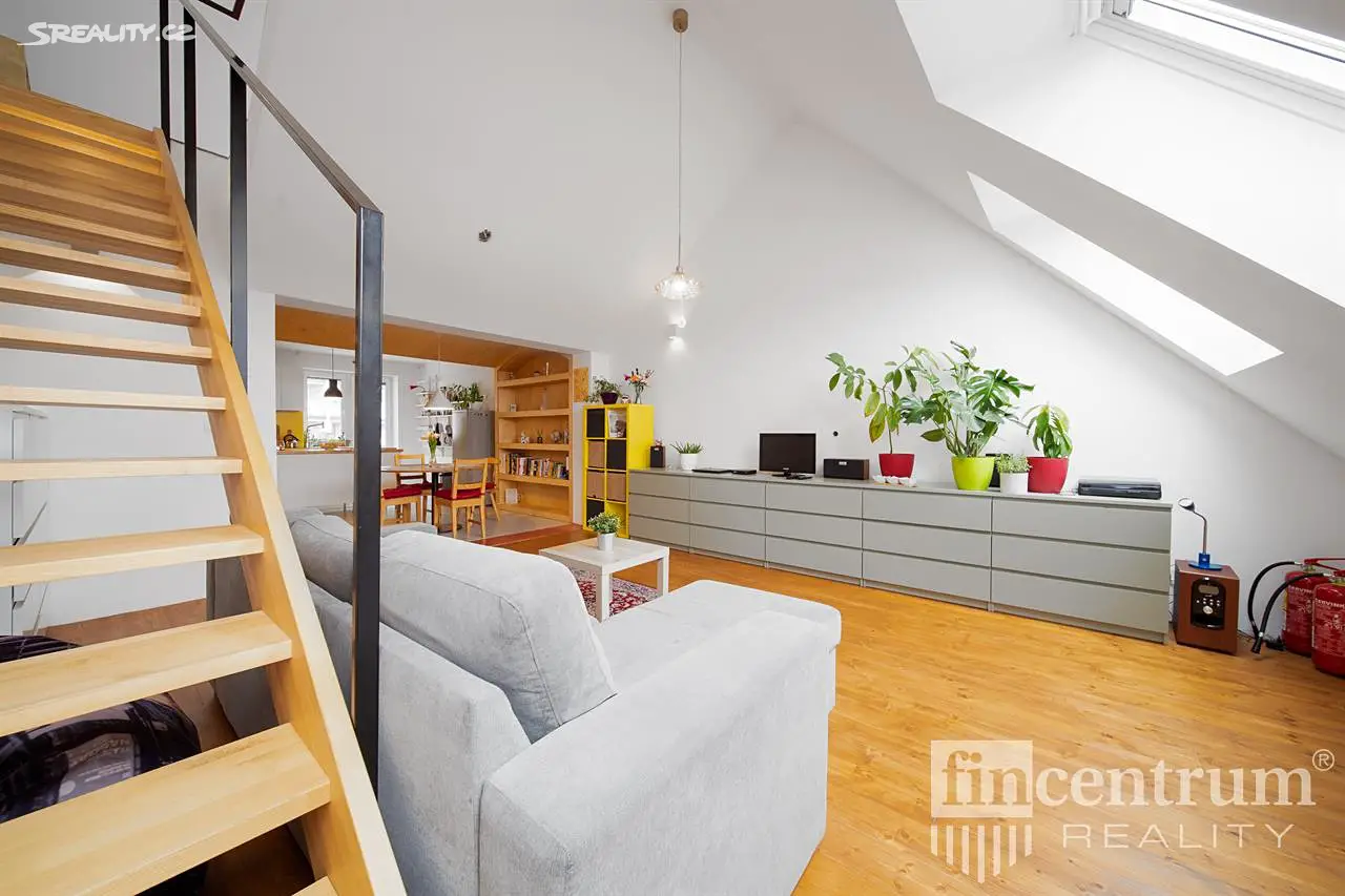 Prodej bytu 2+kk 79 m², Nerudova, Pardubice - Zelené Předměstí