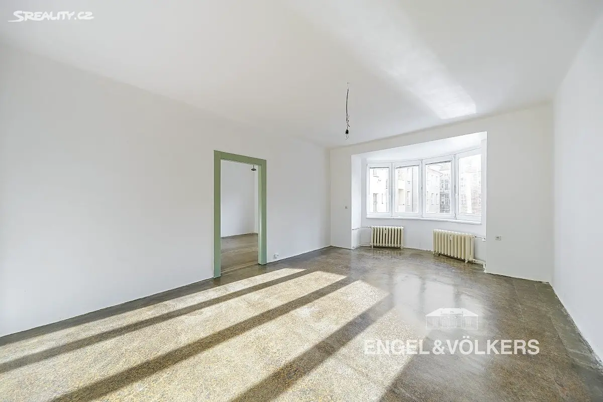 Prodej bytu 3+1 107 m², Milady Horákové, Praha 6 - Hradčany