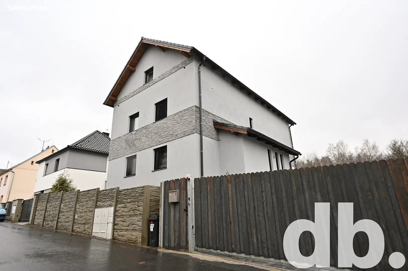 Prodej  rodinného domu 340 m², pozemek 1 074 m², Karlovy Vary - Tašovice, okres Karlovy Vary