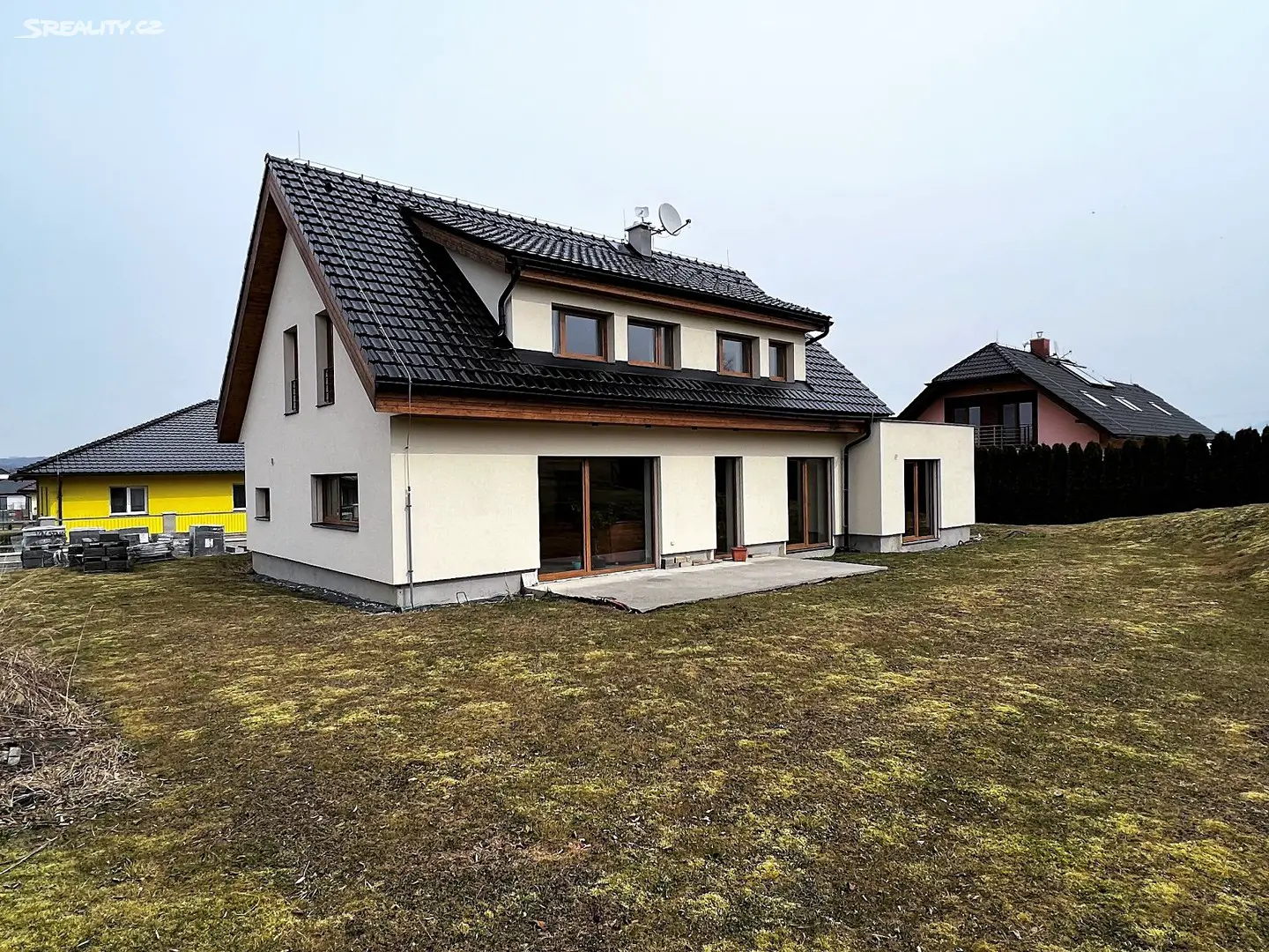 Prodej  rodinného domu 220 m², pozemek 1 001 m², Kutinové, Valašské Meziříčí