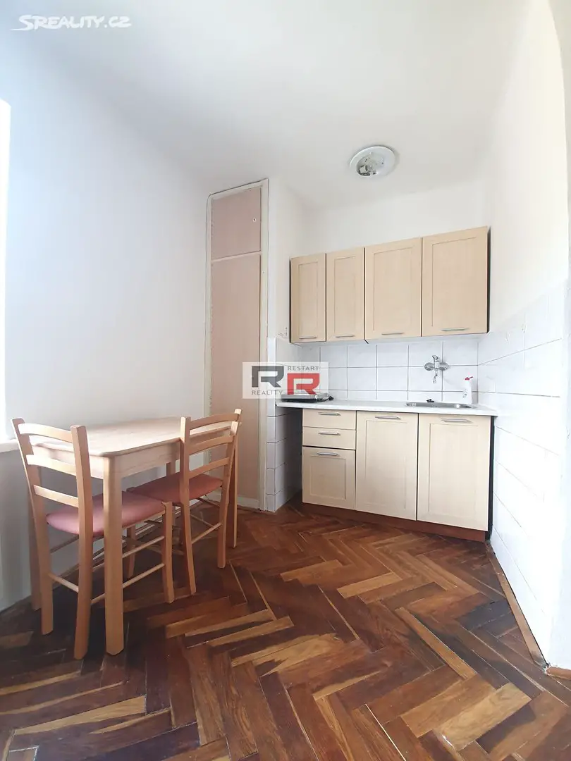 Pronájem bytu 1+kk 26 m², Opletalova, Olomouc