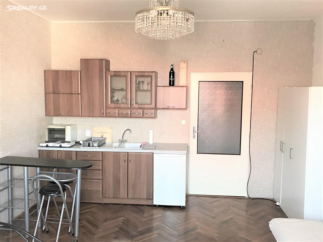 Pronájem bytu 1+kk 28 m², Michelská, Praha 4 - Michle