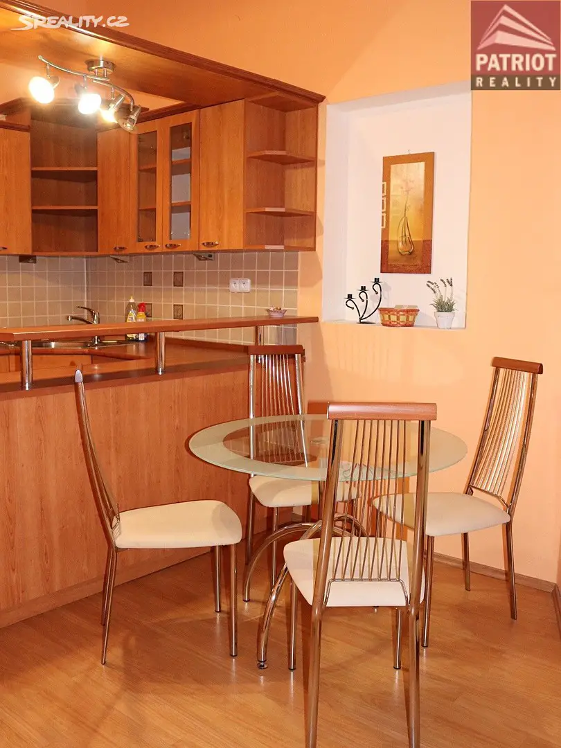 Pronájem bytu 2+1 70 m², 1. máje, Olomouc